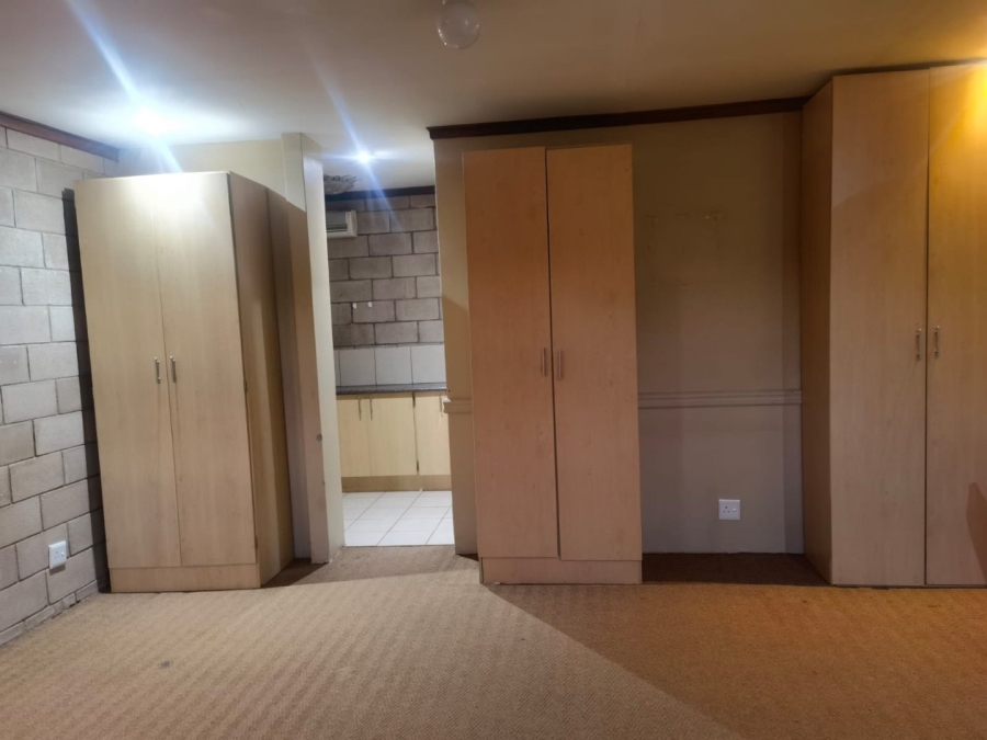 1 Bedroom Property for Sale in Brandwag Free State